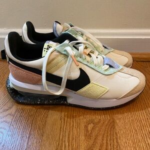 BRAND NEW NEVER WORN Men’s Size 6, Are Unisex Sneakers